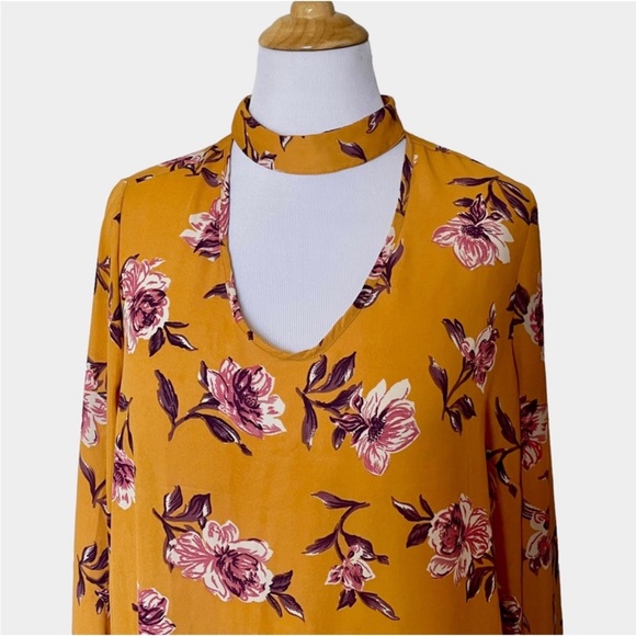Fashion to Figure Mustard Floral Choker Blouse - Picture 4 of 8